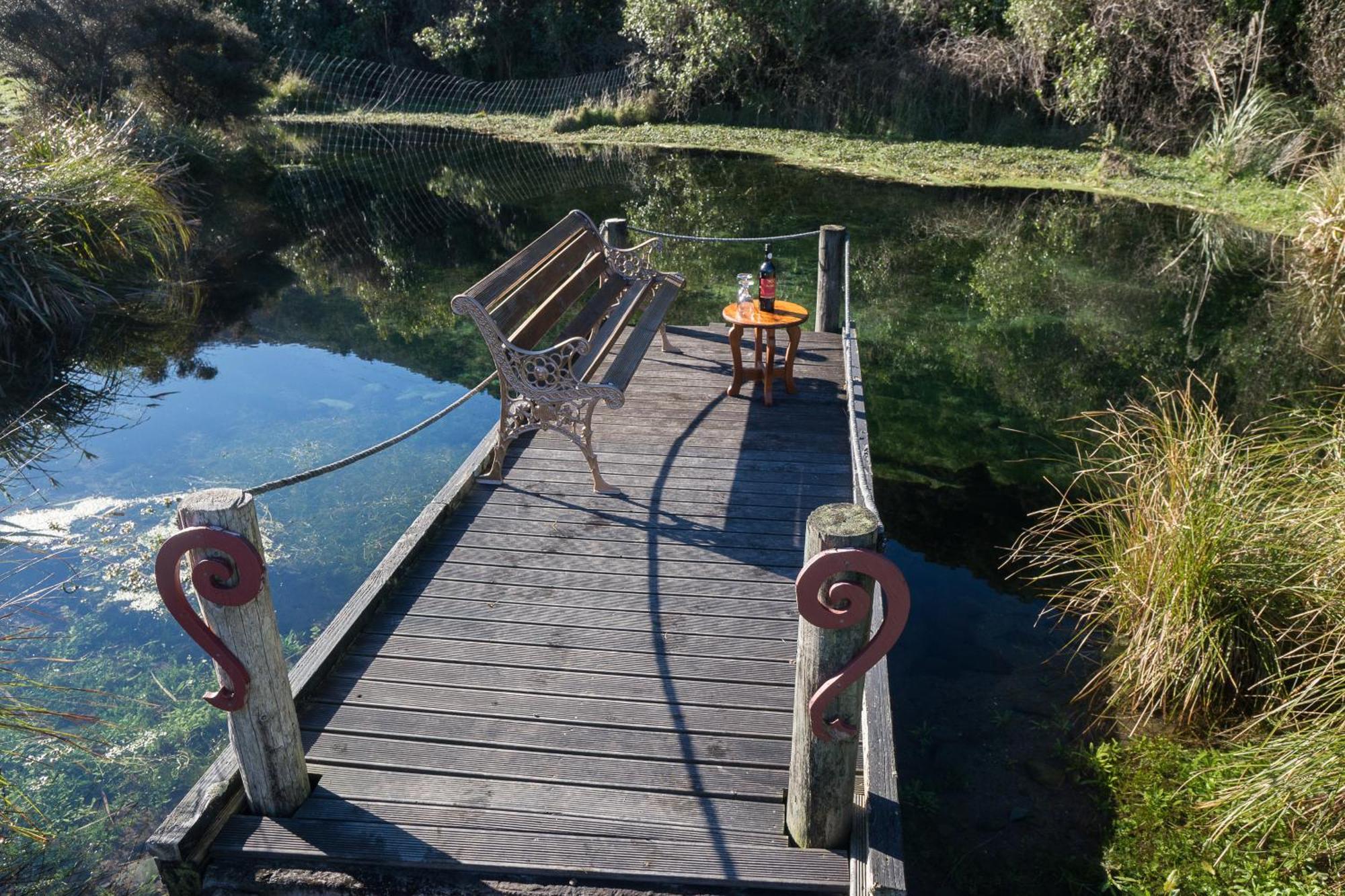 Koru Beachfront Holiday Cabins & Hot Tub Barrytown Exterior foto